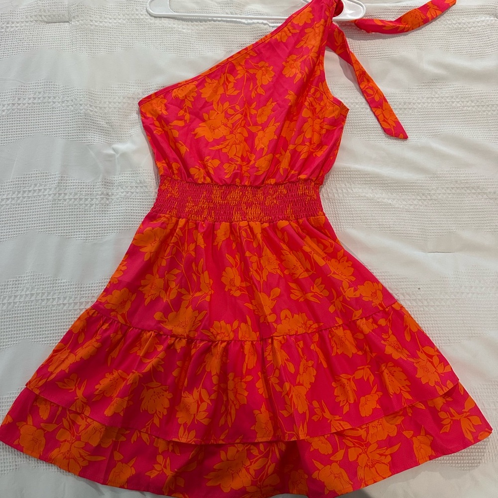 One shoulder dress